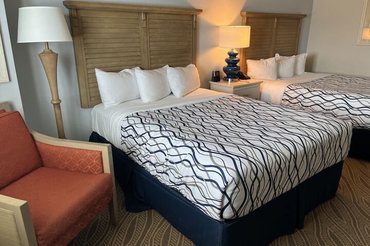 Room 22 of 48