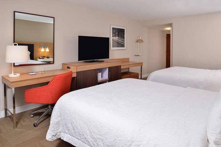Hampton Inn Greensboro-East