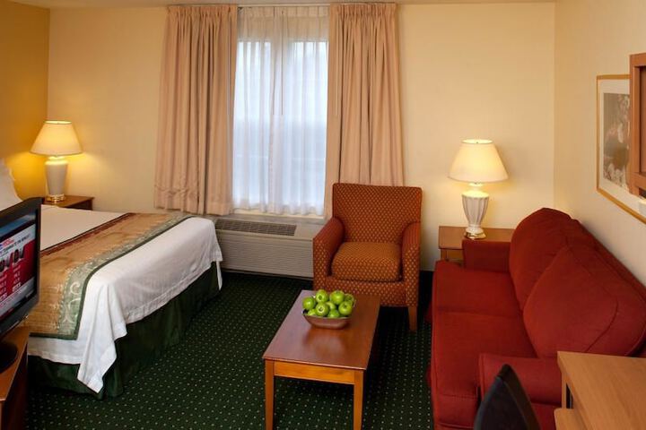 Room 23 of 34