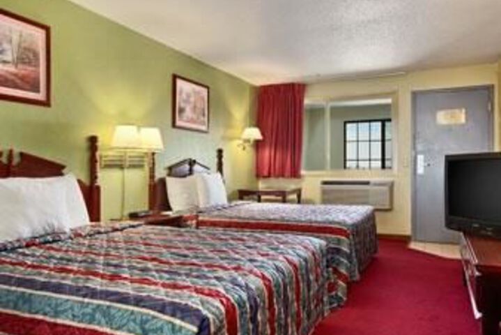 DAYS INN WILLIAMSBURG