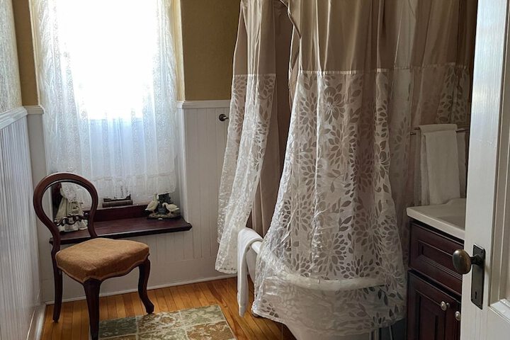 Room 65 of 74