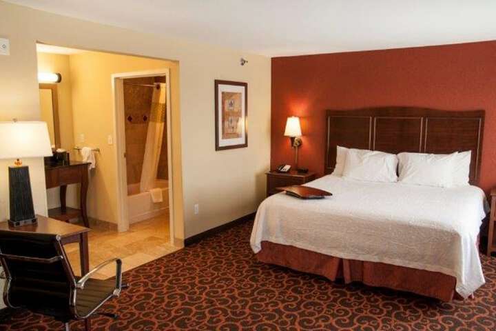 Hampton Inn & Suites Watertown