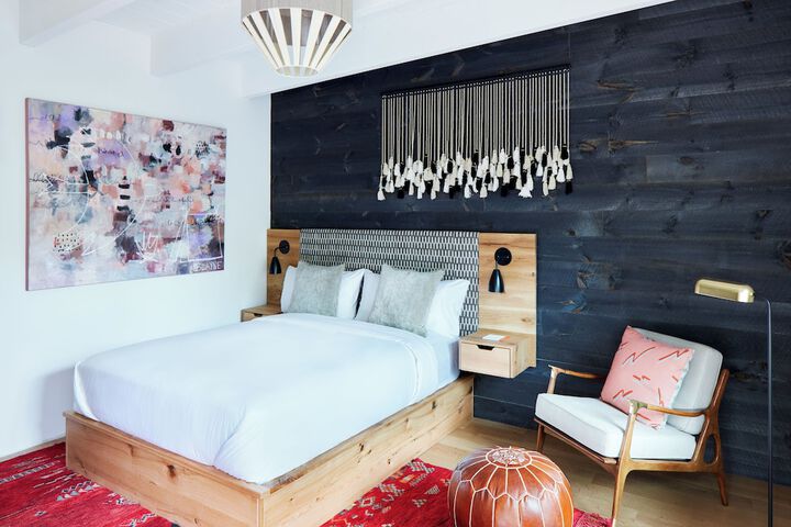 Woodstock Way Hotel