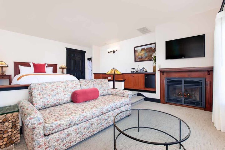 Room 106 of 147