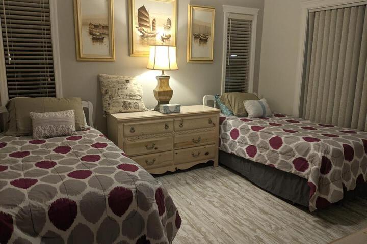 LUX VILLAs on beautiful Palmer Ranch
