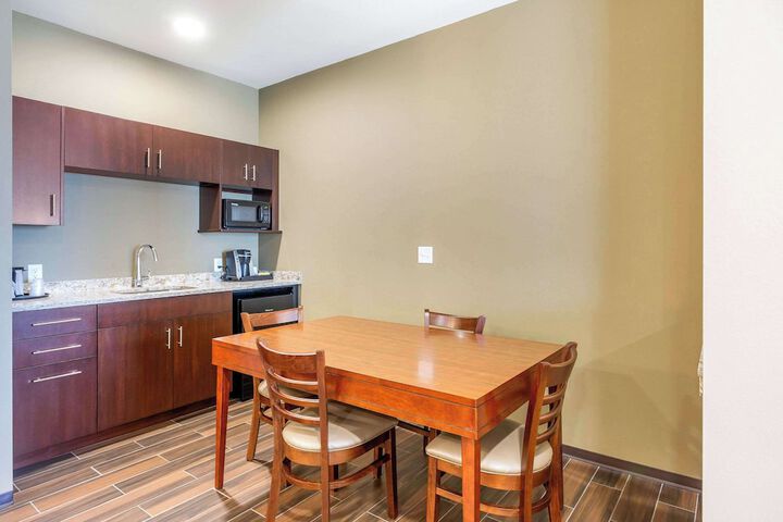 Comfort Suites Burlington near I-5