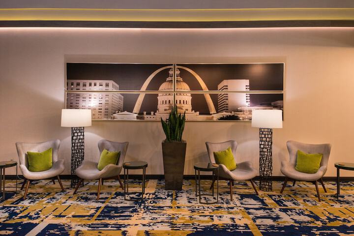 Hotel 17 of 72
