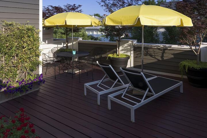 Sundeck 74 of 77