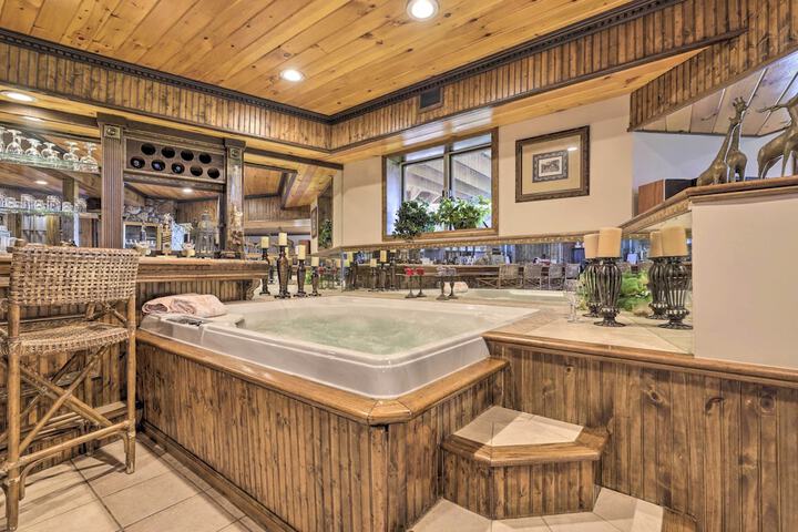 Cozy Studio: Indoor Hot Tub & Inground Pool Access