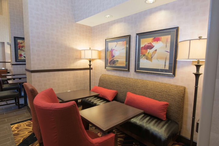 Hampton Inn & Suites Bismarck Northwest