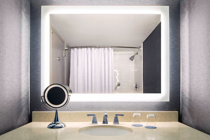 Room 8 of 30