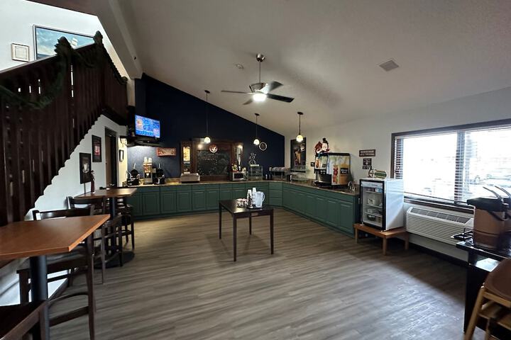 AmericInn by Wyndham Menominee