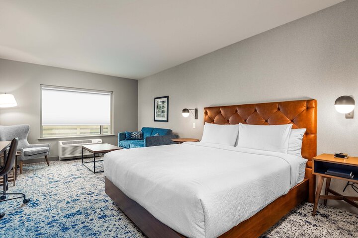 Four Points by Sheraton Kelowna Airport