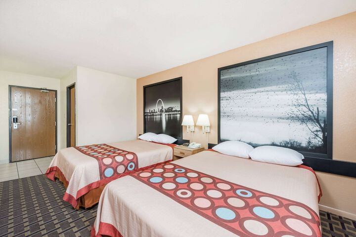 Room 14 of 15