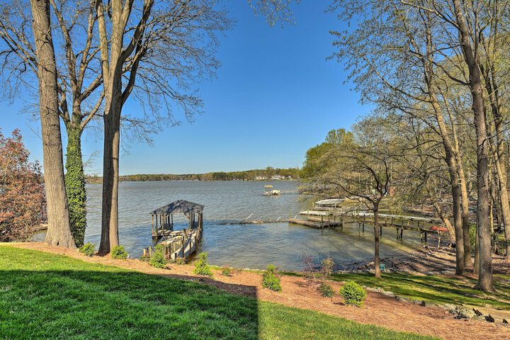 Riviera Paradise W / Private Dock! 4 Bedroom Home by RedAwning