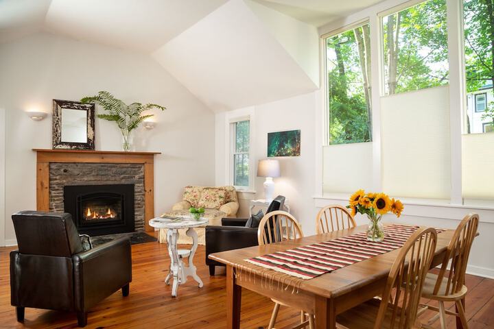 The Woodstock Inn on the Millstream