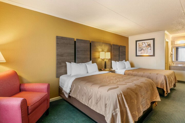 Room 14 of 25