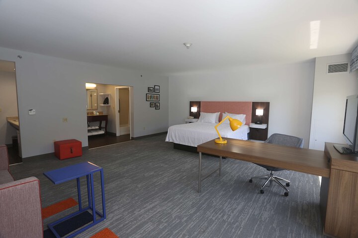 Room 11 of 29