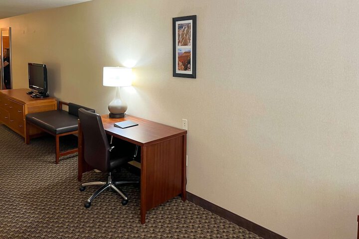 Room 21 of 35