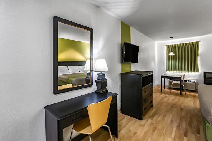 Room 38 of 41
