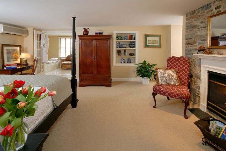 Room 16 of 39