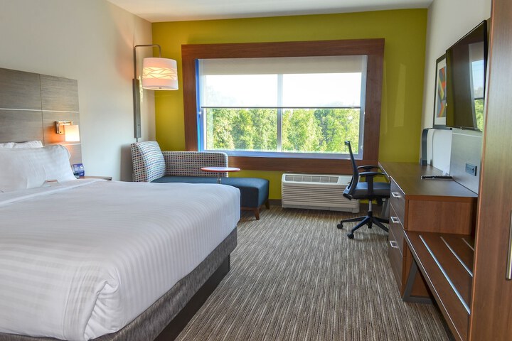 Room 15 of 31