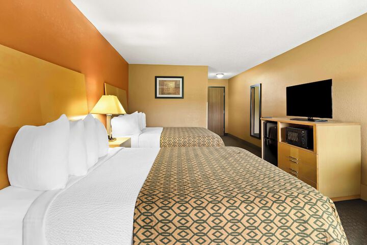 Room 28 of 37