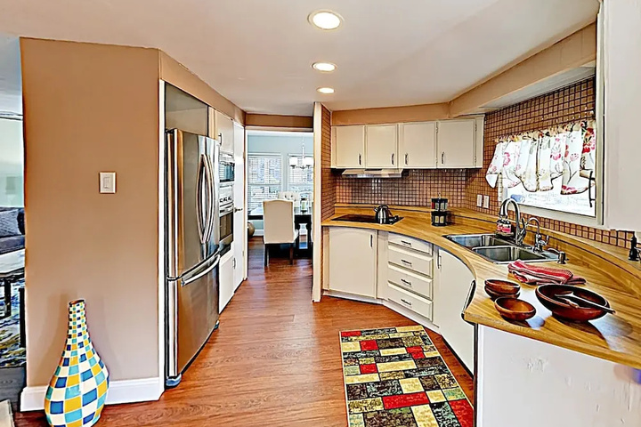 Canal-side W / Private Dock Boats & Bikes 2 Bedroom Duplex