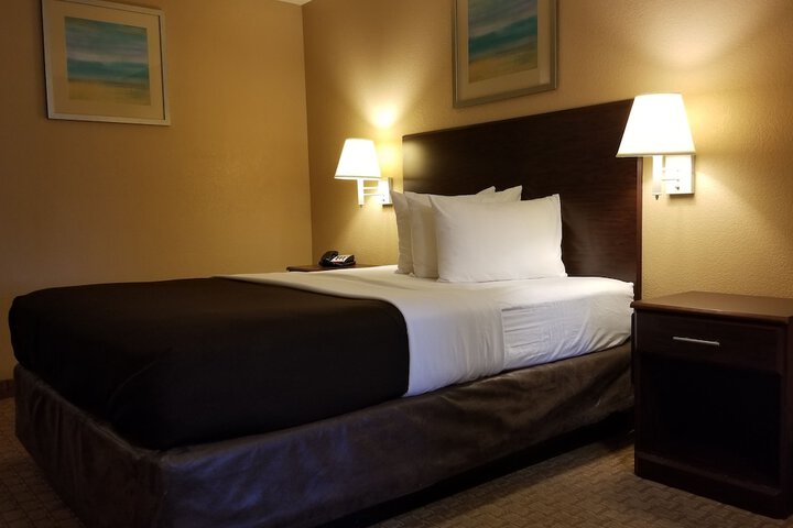Room 33 of 59
