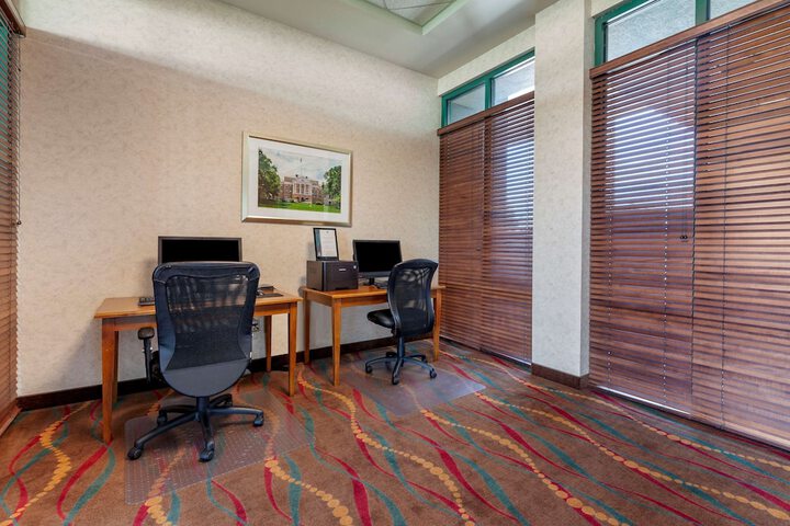 Business Center 64 of 65