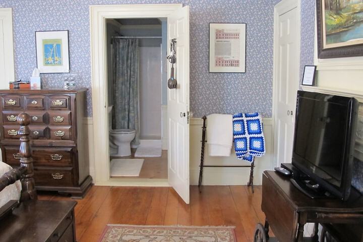 Room 50 of 115