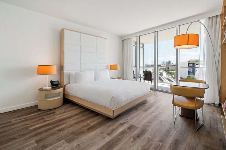 Room 60 of 112