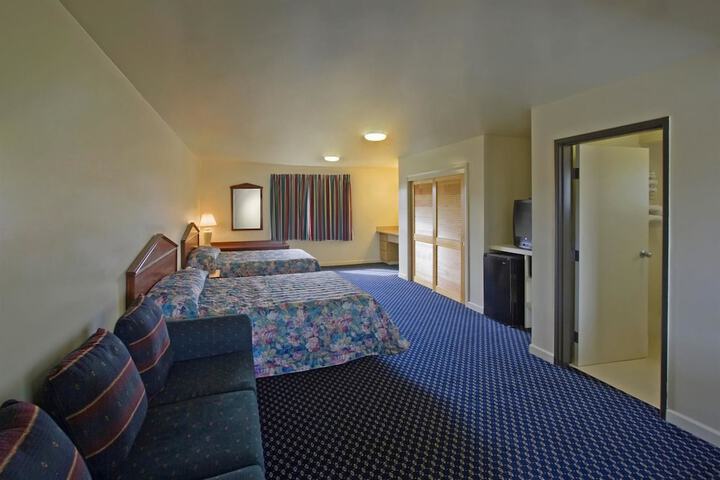 Room 7 of 13