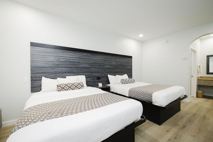 Sapphire Inn and Suites