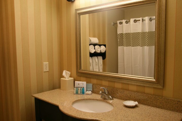 Room 5 of 16
