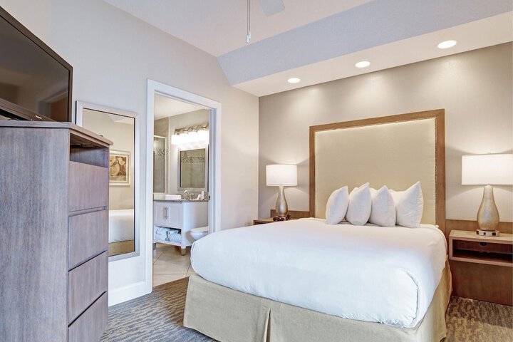Summer Bay Orlando MOD Collection by Sonesta