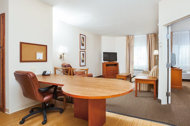 Room 17 of 27