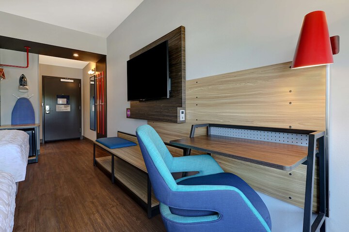Room 34 of 52