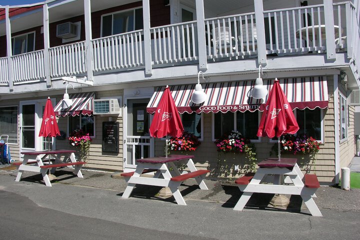 Alouette Beach Resort
