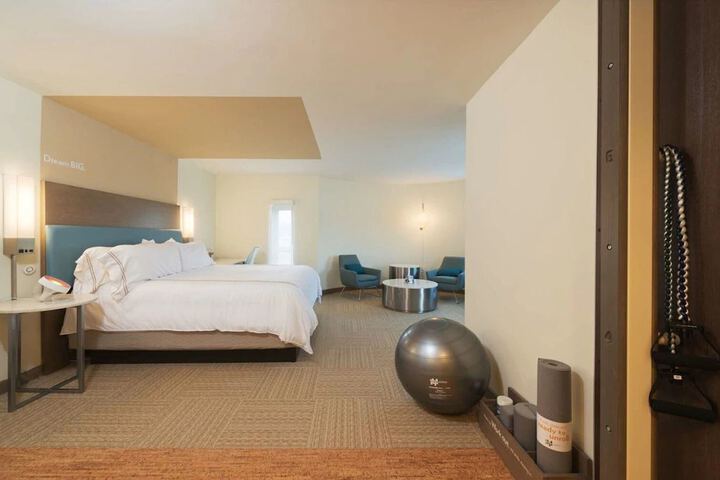 Room 15 of 43