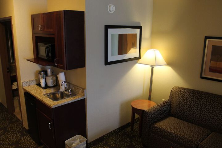Room 37 of 51