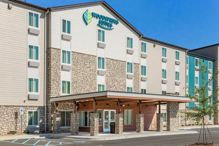 Hotel 2 of 33