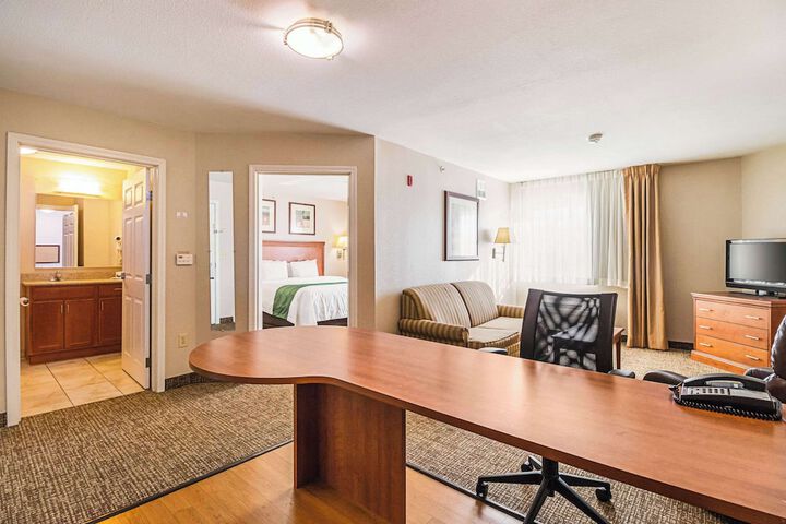 Room 43 of 47