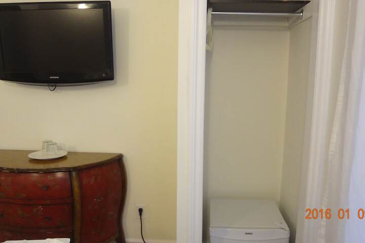 Room 44 of 71