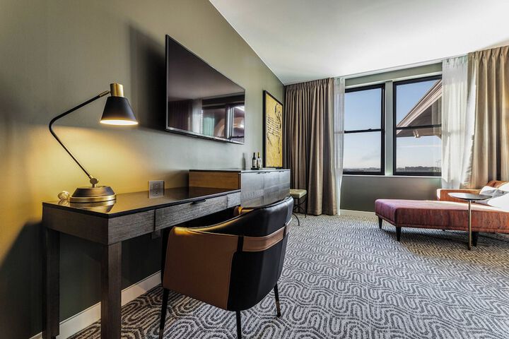 Room 48 of 99