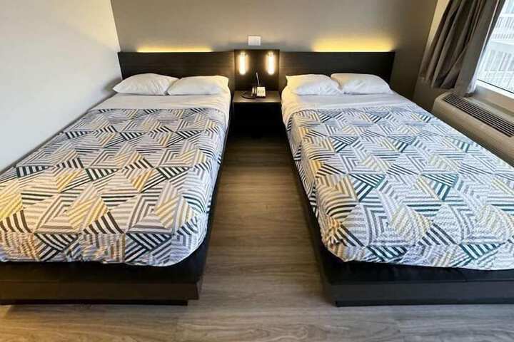 Room 18 of 29