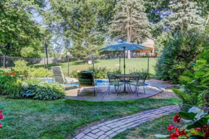 James Mulvey Carriage House Inn