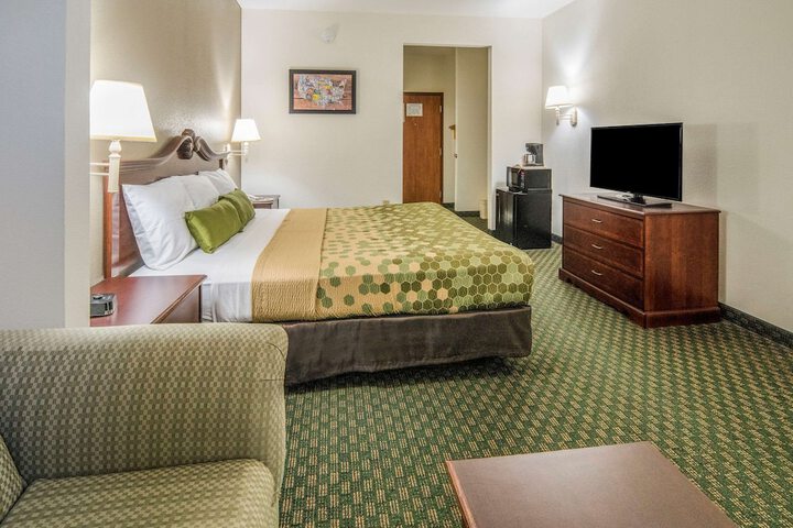 Room 32 of 33