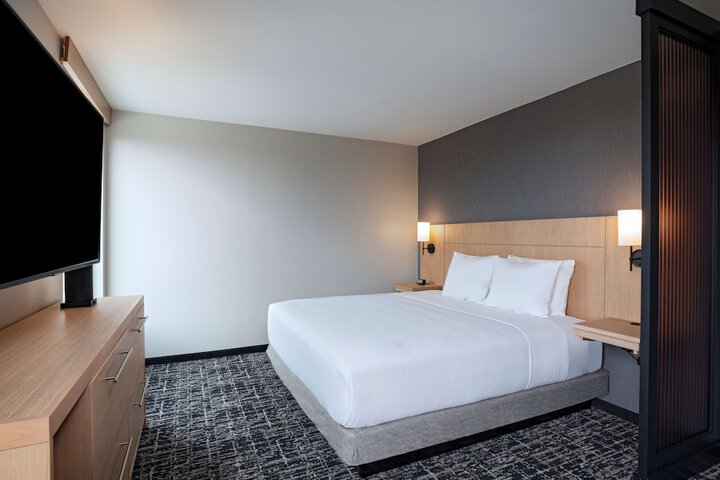 Room 21 of 31