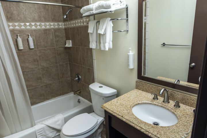 The Mammoth Creek Inn